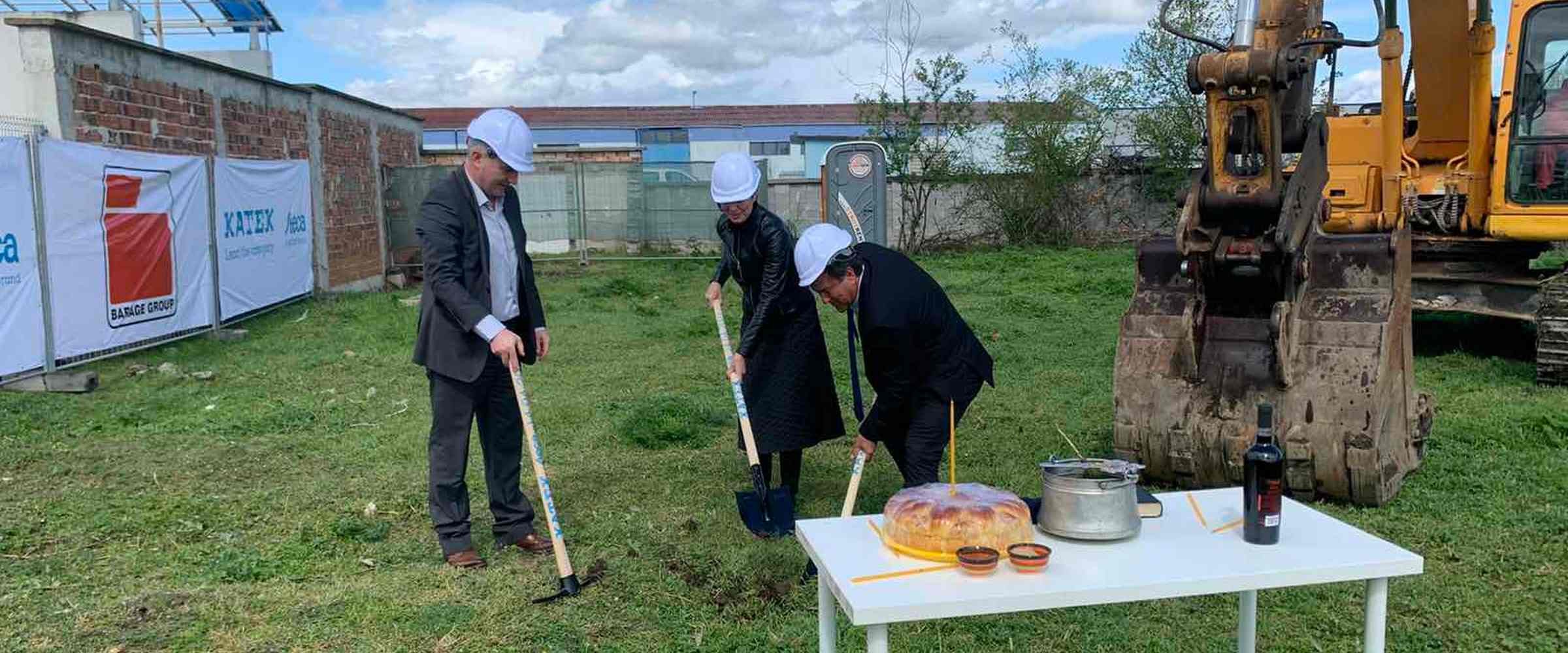Първа копка на новия завод на „Катек електроник България“